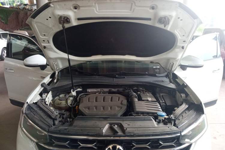 Used Volkswagen Tayron 2023 330TSI Two-Wheel-Drive Luxury Plus Advanced Version Engine Bay