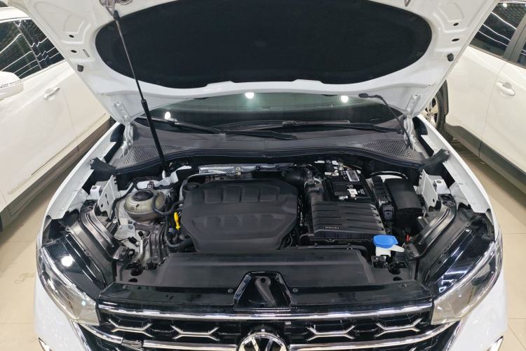 Used Volkswagen Tayron 2023 330TSI Two-Wheel-Drive R-Line High-Energy Version Engine Bay