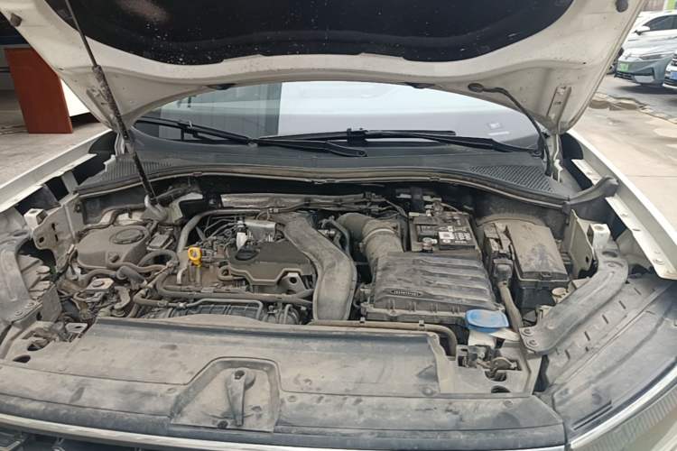 Used Volkswagen Tayron 2023 300TSI Two-Wheel-Drive Luxury Plus Advanced Edition Engine Bay