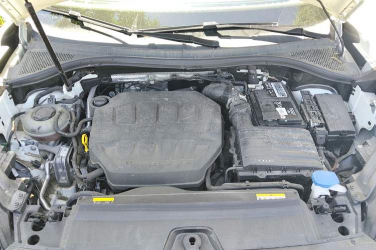 Used Volkswagen Tayron 2023 330TSI Two-Wheel-Drive R-Line High-Energy Version Engine Bay