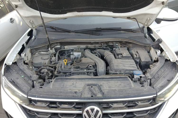 Used Volkswagen Tayron 2023 300TSI Two-Wheel-Drive Luxury Plus Advanced Edition Engine Bay