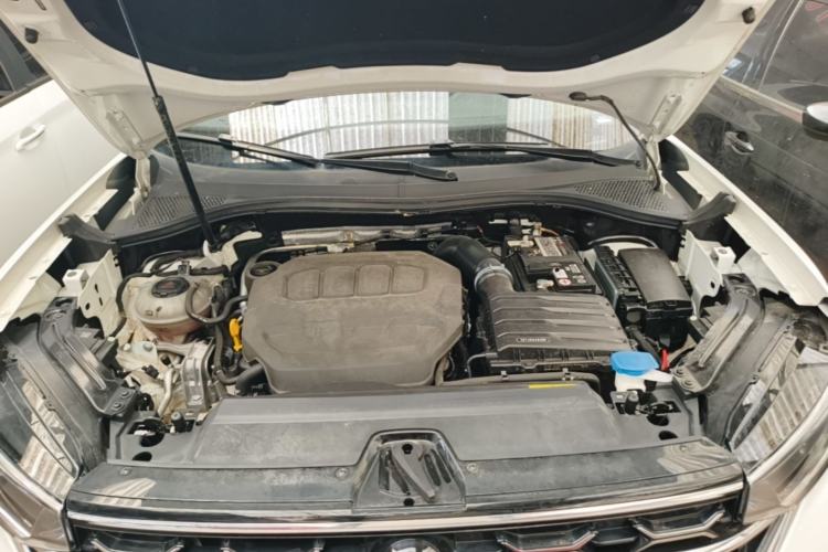 Used Volkswagen Tayron 2023 Revised Version 380TSI All-Wheel Drive R-Line High-Energy Edition Engine Bay