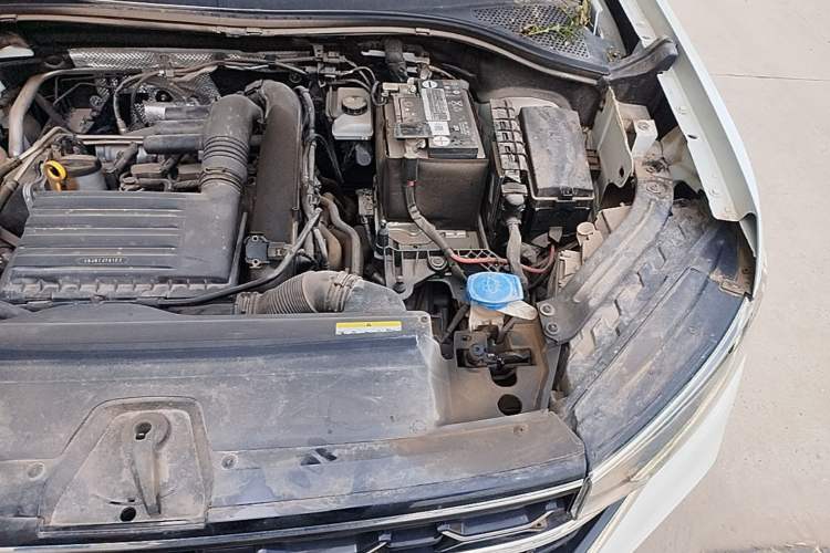 Used Volkswagen Tayron 2023 280TSI Two-Wheel-Drive Luxury Plus Advanced Version Engine Bay Left