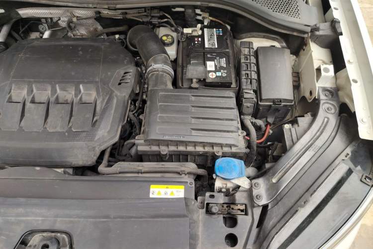 Used Volkswagen Tayron 2023 380TSI Four-Wheel Drive R-Line Pro Smart Edition Engine Bay Left