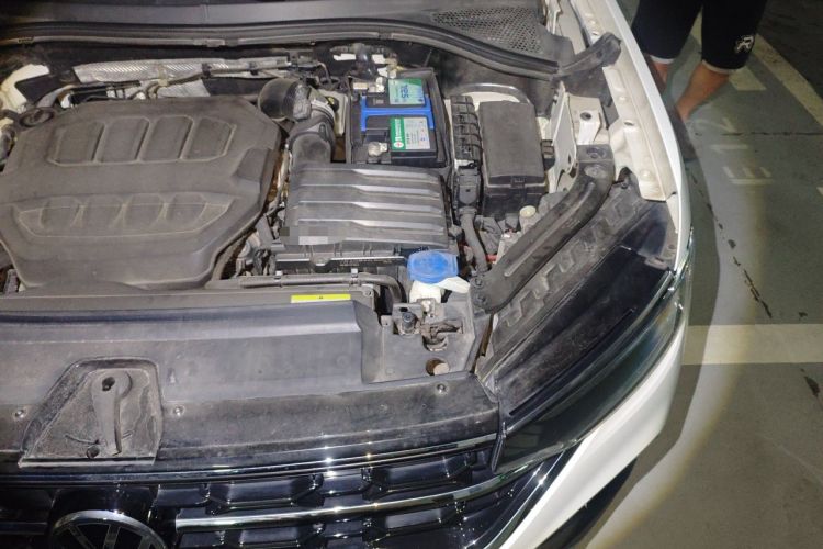Used Volkswagen Tayron 2023 330TSI Two-Wheel-Drive Luxury Plus Advanced Version Engine Bay Left
