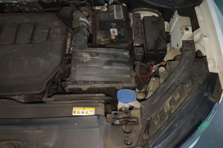 Used Volkswagen Tayron 2023 330TSI Two-Wheel-Drive Luxury Plus Advanced Version Engine Bay Left