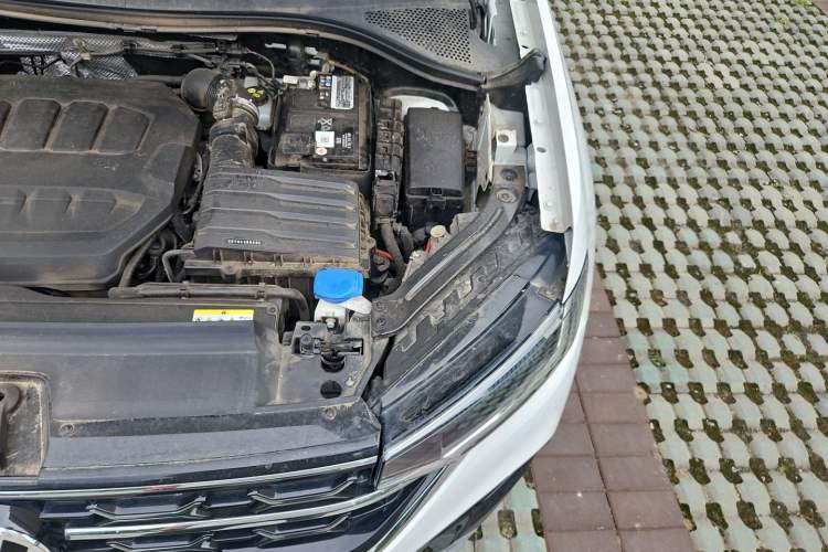 Used Volkswagen Tayron 2023 330TSI Two-Wheel-Drive Luxury Plus Advanced Version Engine Bay Left