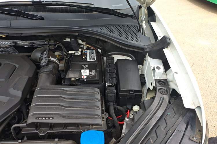 Used Volkswagen Tayron 2023 330TSI Two-Wheel-Drive Luxury Plus Advanced Version Engine Bay Left