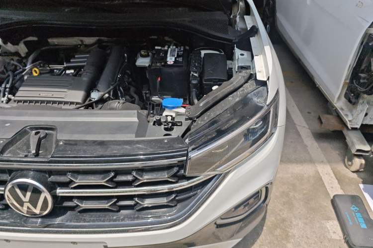 Used Volkswagen Tayron 2023 280TSI Two-Wheel-Drive Luxury Plus Advanced Version Engine Bay Left
