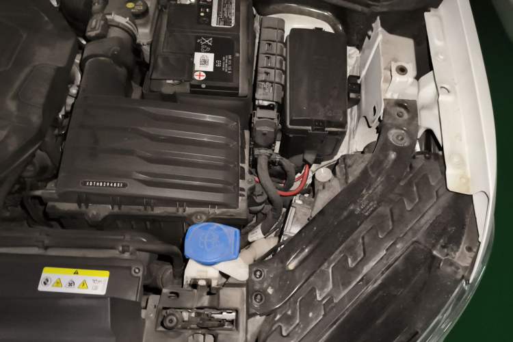 Used Volkswagen Tayron 2023 330TSI Two-Wheel-Drive Luxury Plus Advanced Version Engine Bay Left