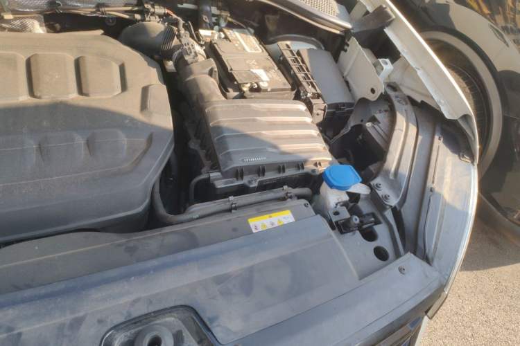Used Volkswagen Tayron 2023 330TSI Two-Wheel-Drive R-Line High-Energy Version Engine Bay Left
