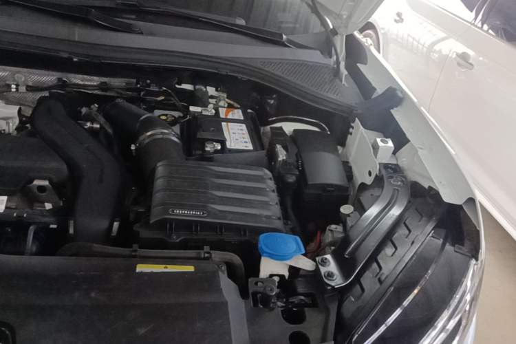 Used Volkswagen Tayron 2023 300TSI Two-Wheel-Drive Luxury Plus Advanced Edition Engine Bay Left