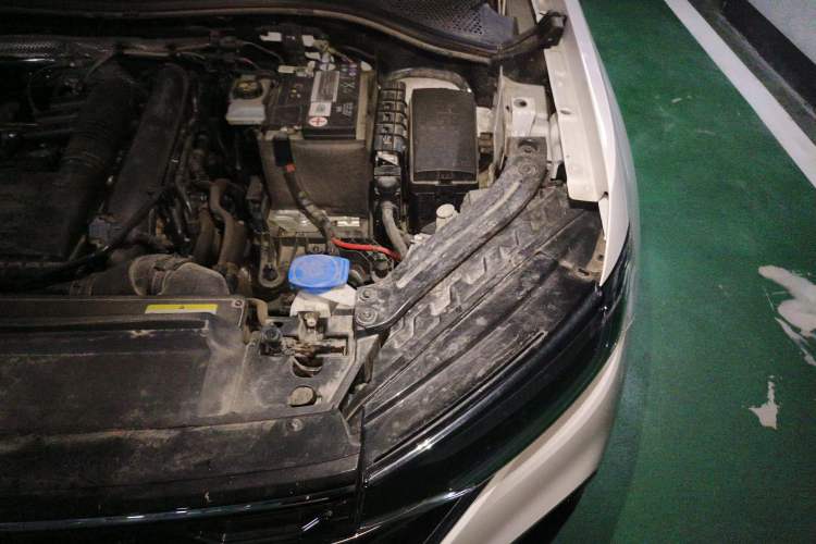 Used Volkswagen Tayron 2023 280TSI Two-Wheel-Drive Luxury Plus Advanced Version Engine Bay Left