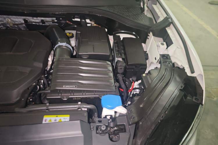 Used Volkswagen Tayron 2023 Revised Version 380TSI All-Wheel Drive R-Line Pro Smart Edition Engine Bay Left