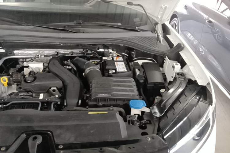 Used Volkswagen Tayron 2023 300TSI Two-Wheel-Drive Luxury Plus Advanced Edition Engine Bay Left