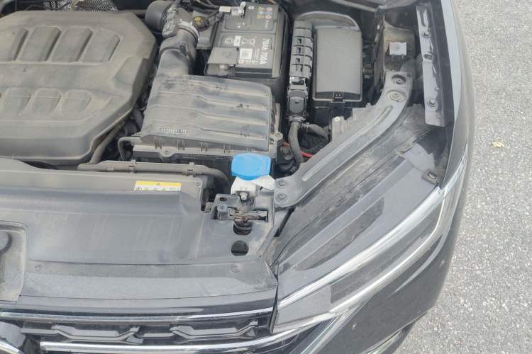 Used Volkswagen Tayron 2023 330TSI Two-Wheel-Drive R-Line High-Energy Version Engine Bay Left