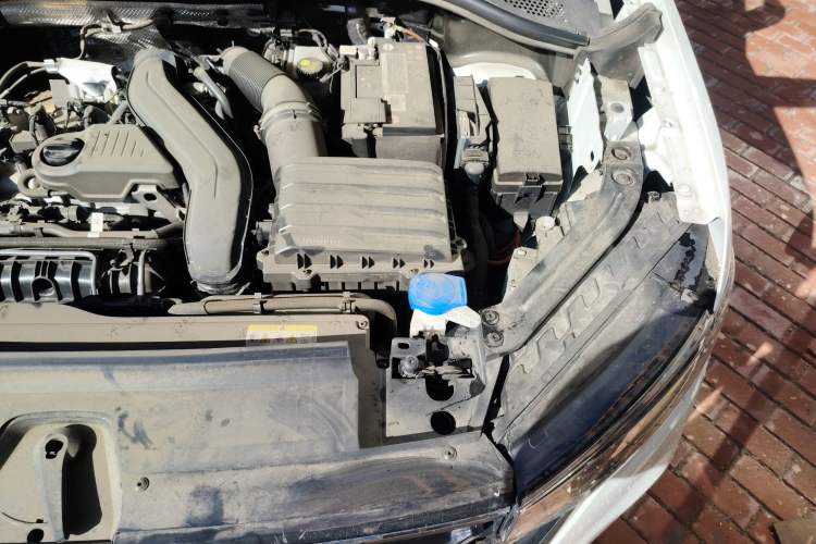 Used Volkswagen Tayron 2023 300TSI Two-Wheel-Drive Luxury Plus Advanced Edition Engine Bay Left
