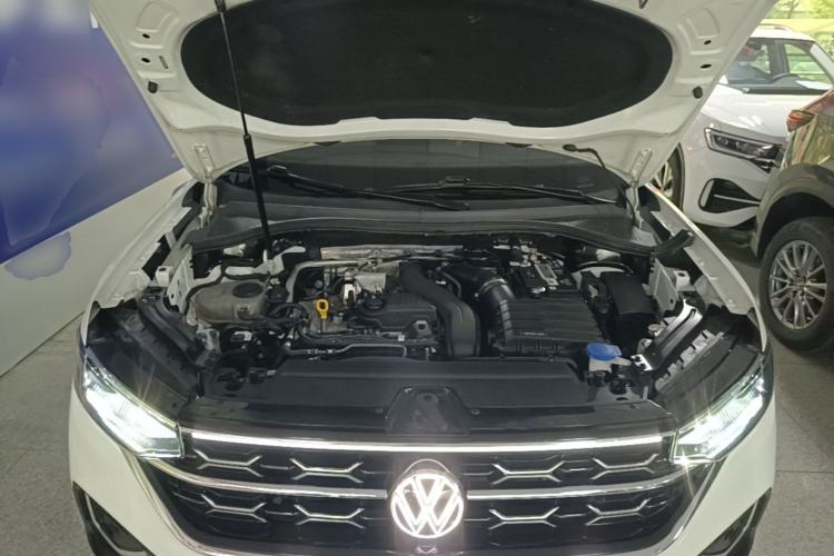 Used Volkswagen Tayron 2023 300TSI Two-Wheel-Drive Luxury Plus Advanced Edition Engine Bay