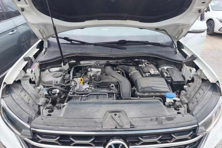 Used Volkswagen Tayron 2023 300TSI Two-Wheel-Drive Luxury Plus Advanced Edition Engine Bay