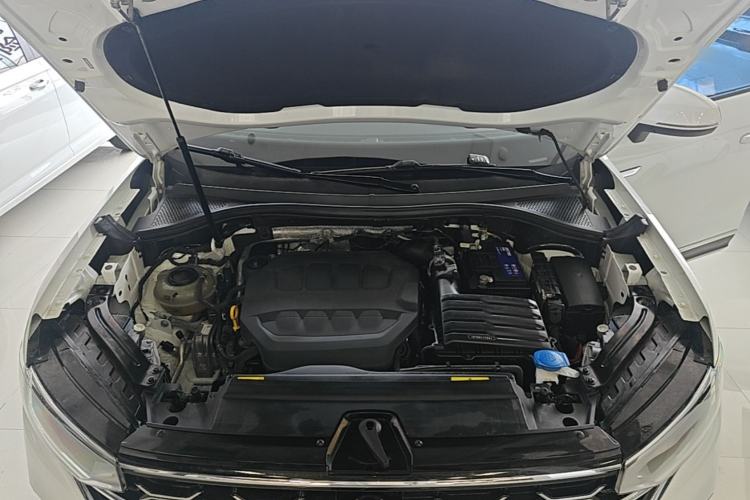 Used Volkswagen Tayron 2023 330TSI Two-Wheel-Drive Luxury Plus Advanced Version Engine Bay