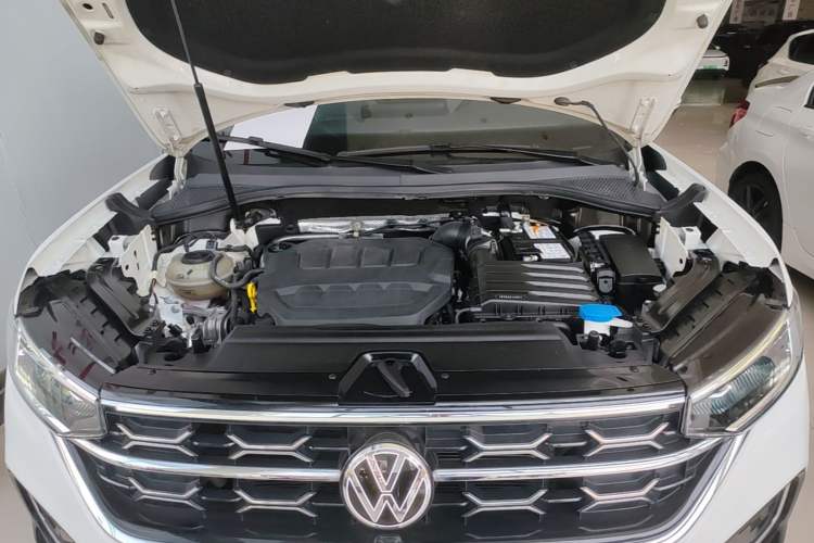 Used Volkswagen Tayron 2023 330TSI Two-Wheel-Drive Luxury Plus Advanced Version Engine Bay