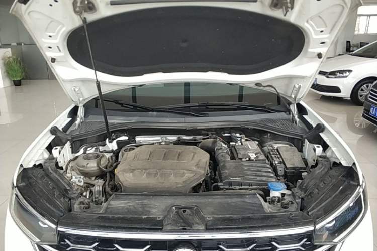 Used Volkswagen Tayron 2023 330TSI Two-Wheel-Drive Luxury Plus Advanced Version Engine Bay