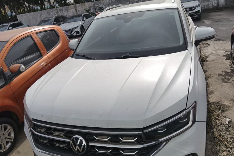 Used Volkswagen Tayron 2023 300TSI Two-Wheel-Drive Luxury Plus Advanced Edition Engine Bay