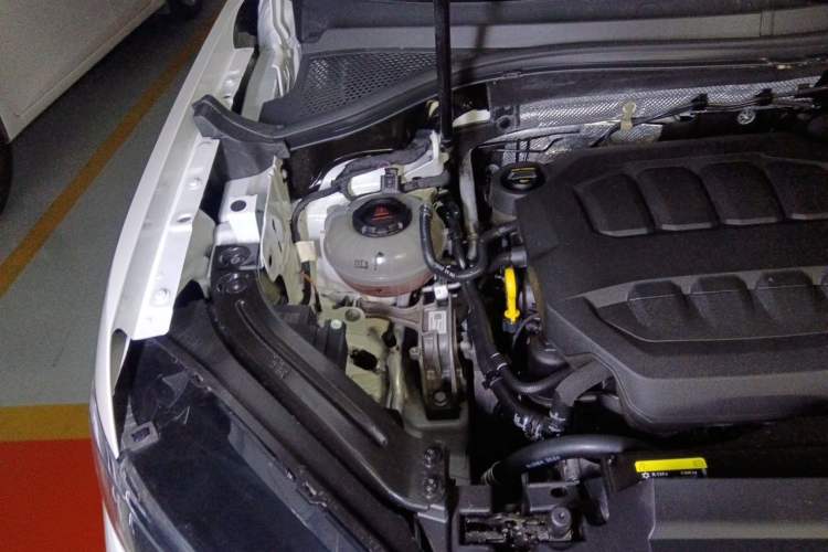 Used Volkswagen Tayron 2023 330TSI Two-Wheel-Drive R-Line High-Energy Version Engine Bay Right