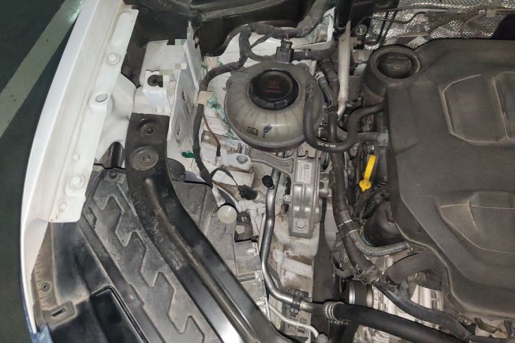 Used Volkswagen Tayron 2023 330TSI Two-Wheel-Drive Luxury Plus Advanced Version Engine Bay Right
