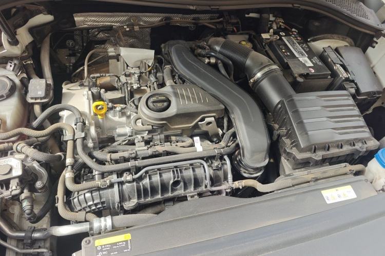 Used Volkswagen Tayron 2023 300TSI Two-Wheel-Drive Luxury Plus Advanced Edition Engine Bay Right