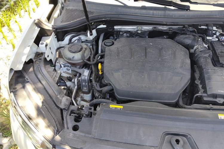 Used Volkswagen Tayron 2023 330TSI Two-Wheel-Drive R-Line High-Energy Version Engine Bay Right