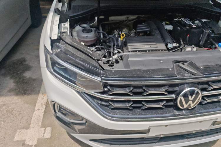 Used Volkswagen Tayron 2023 280TSI Two-Wheel-Drive Luxury Plus Advanced Version Engine Bay Right