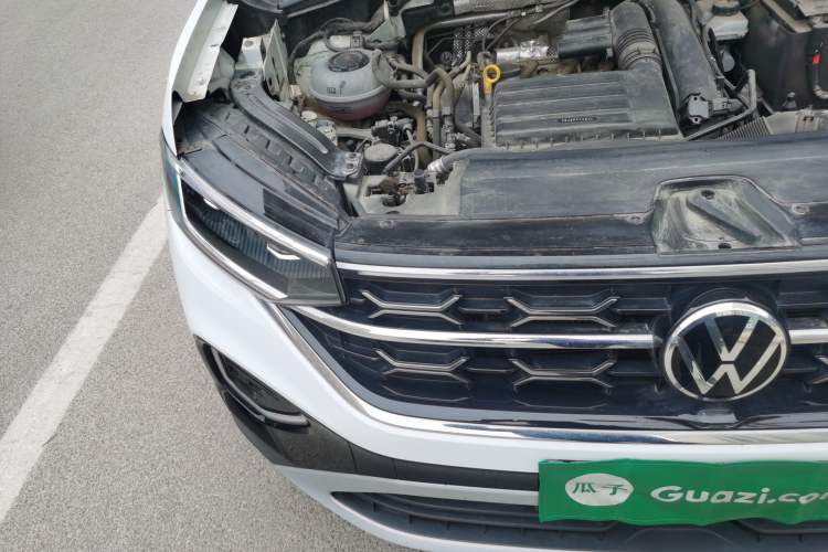 Used Volkswagen Tayron 2023 280TSI Two-Wheel-Drive Luxury Plus Advanced Version Engine Bay Right