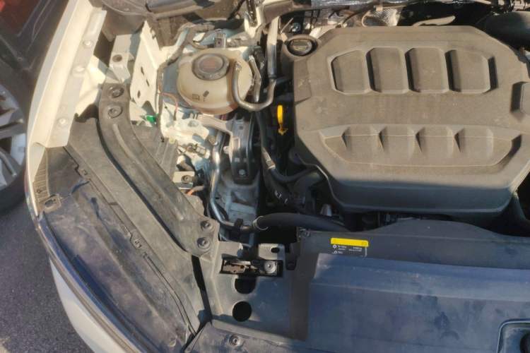 Used Volkswagen Tayron 2023 330TSI Two-Wheel-Drive R-Line High-Energy Version Engine Bay Right