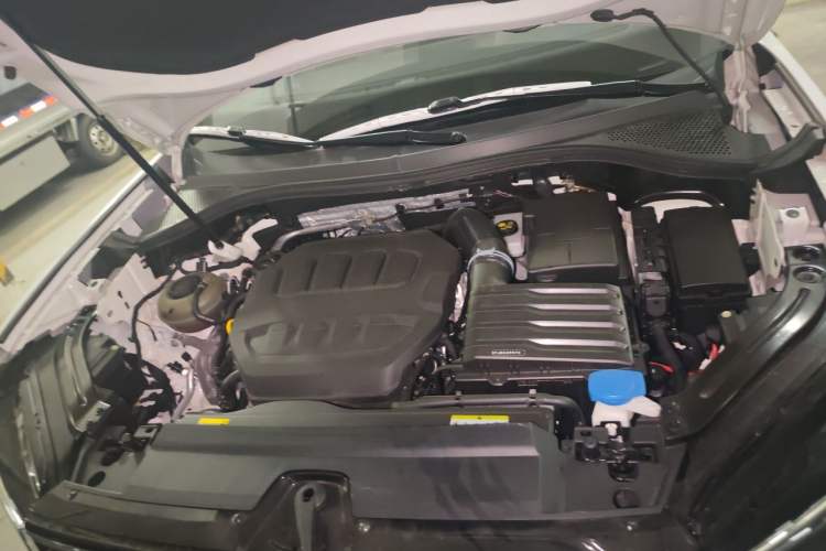 Used Volkswagen Tayron 2023 Revised Version 380TSI All-Wheel Drive R-Line Pro Smart Edition Engine Bay