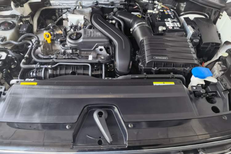 Used Volkswagen Tayron 2023 300TSI Two-Wheel-Drive Luxury Plus Advanced Edition Engine Bay