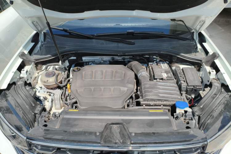 Used Volkswagen Tayron 2023 Revised Version 380TSI All-Wheel Drive R-Line High-Energy Edition Engine Bay