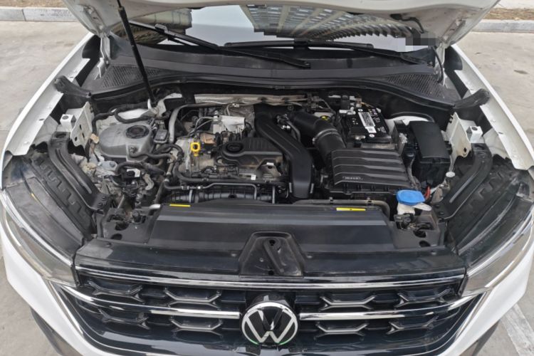 Used Volkswagen Tayron 2023 300TSI Two-Wheel-Drive Luxury Plus Advanced Edition Engine Bay