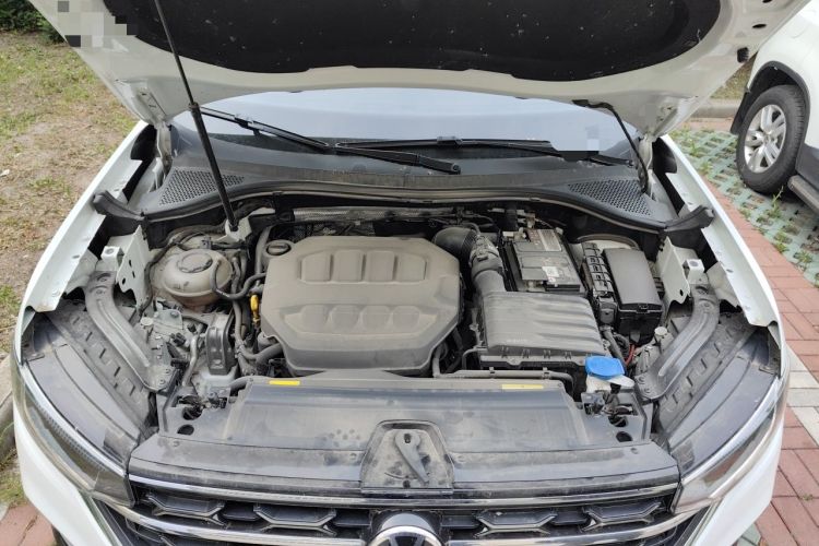 Used Volkswagen Tayron 2023 330TSI Two-Wheel-Drive Luxury Plus Advanced Version Engine Bay