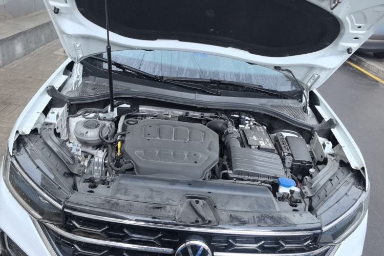 Used Volkswagen Tayron 2023 330TSI Two-Wheel-Drive Luxury Plus Advanced Version Engine Bay