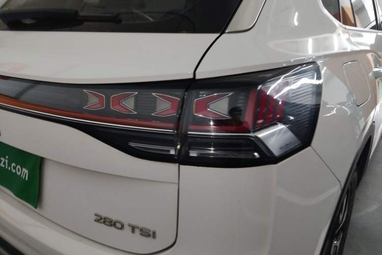 Used Volkswagen Tayron 2023 280TSI Two-Wheel-Drive Luxury Plus Advanced Version Exterior 3