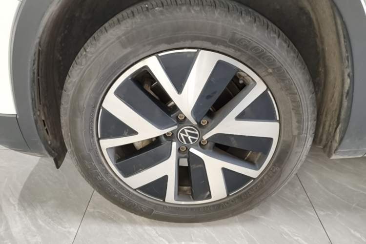 Used Volkswagen Tayron 2023 330TSI Two-Wheel-Drive Luxury Plus Advanced Version Exterior 4
