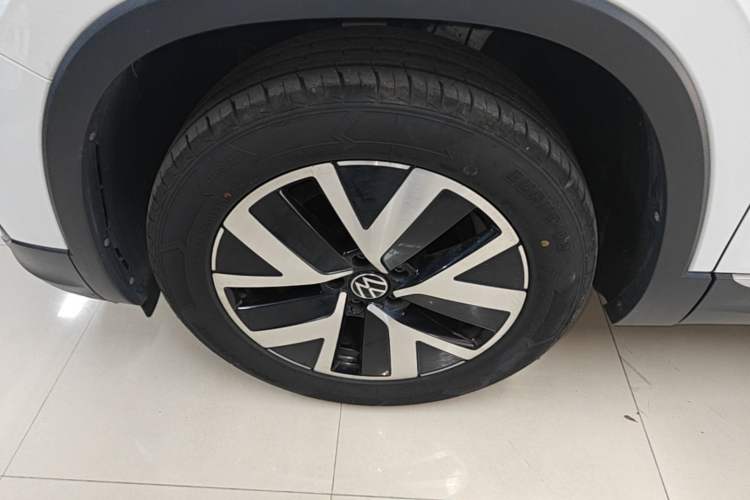 Used Volkswagen Tayron 2023 330TSI Two-Wheel-Drive Luxury Plus Advanced Version Exterior 4