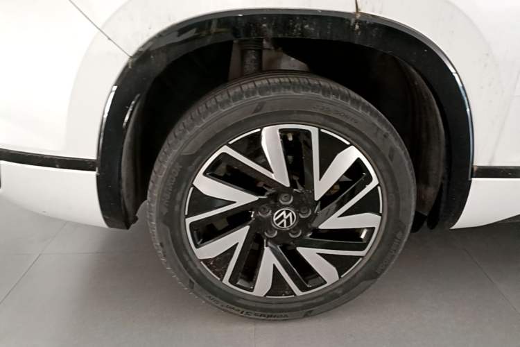 Used Volkswagen Tayron 2023 Revised Version 380TSI All-Wheel Drive R-Line High-Energy Edition Exterior 5