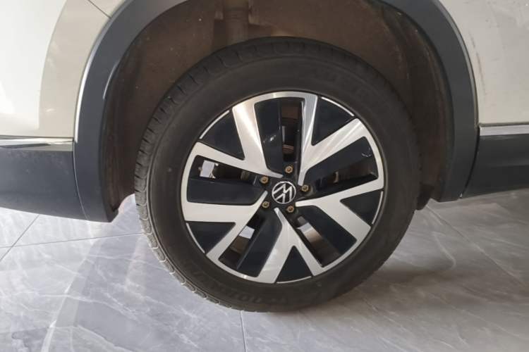 Used Volkswagen Tayron 2023 330TSI Two-Wheel-Drive Luxury Plus Advanced Version Exterior 5