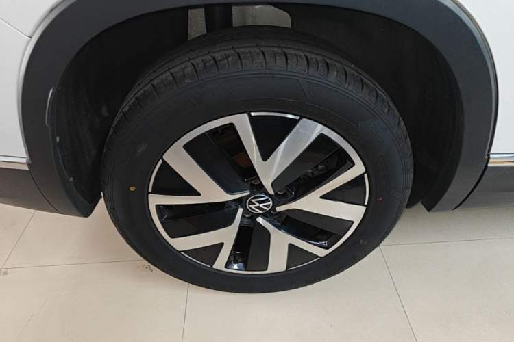 Used Volkswagen Tayron 2023 330TSI Two-Wheel-Drive Luxury Plus Advanced Version Exterior 5