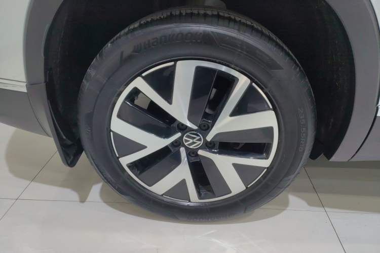 Used Volkswagen Tayron 2023 330TSI Two-Wheel-Drive Luxury Plus Advanced Version Exterior 5