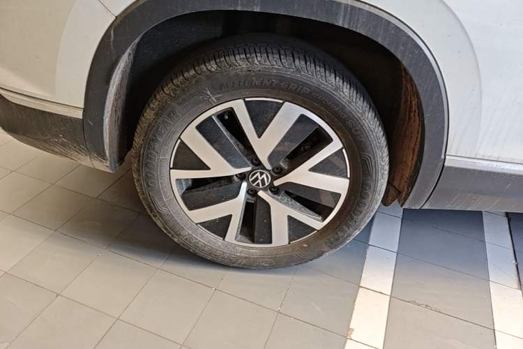 Used Volkswagen Tayron 2023 300TSI Two-Wheel-Drive Luxury Plus Advanced Edition Exterior 5