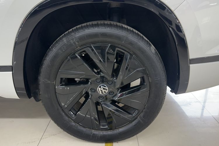 Used Volkswagen Tayron 2023 Revised Version 380TSI All-Wheel Drive R-Line High-Energy Edition Exterior 5