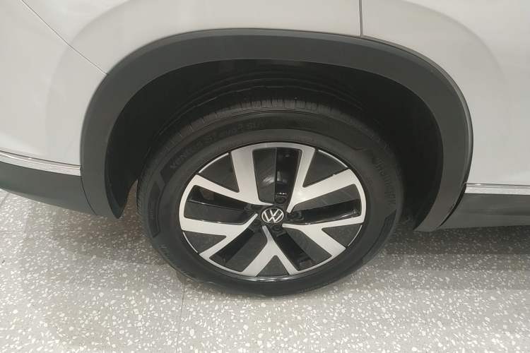Used Volkswagen Tayron 2023 330TSI Two-Wheel-Drive Luxury Plus Advanced Version Exterior 8